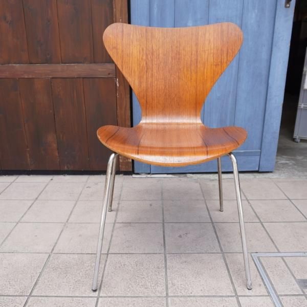 Fritz Hansen(フリッツハンセン)社のアルネ・ヤコブセン Fritz Hansen(フリッツハンセン)社のアルネ・ヤコブセン