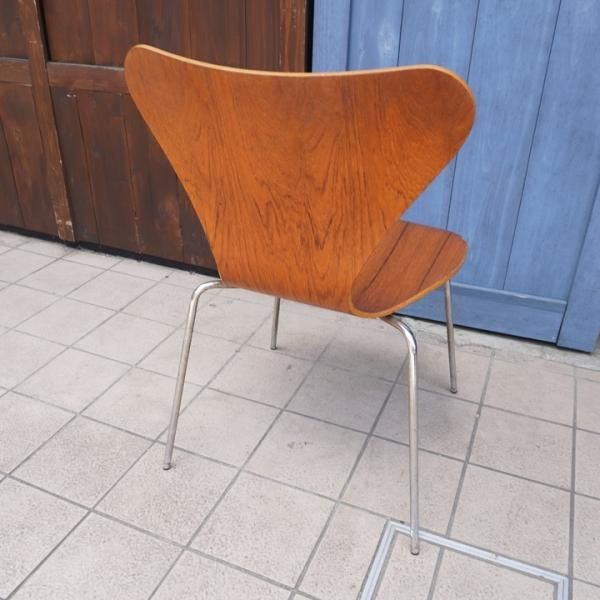 Fritz Hansen(フリッツハンセン)社のアルネ・ヤコブセン デザイン