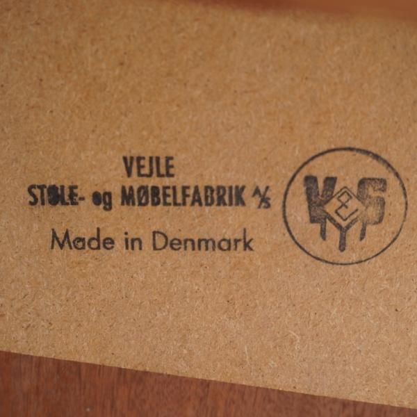 デンマークのVEJLE STOLEOG MOBELFABRIK社のHenning Kjaernulf デンマークのVEJLE STOLEOG MOBELFABRIK社のHenning Kjaernulf