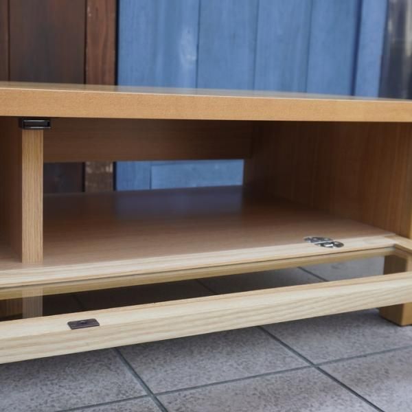 人気の無印良品(MUJI)のタモ材を使用したTVボードです 人気の無印良品(MUJI)のタモ材を使用したTVボードです