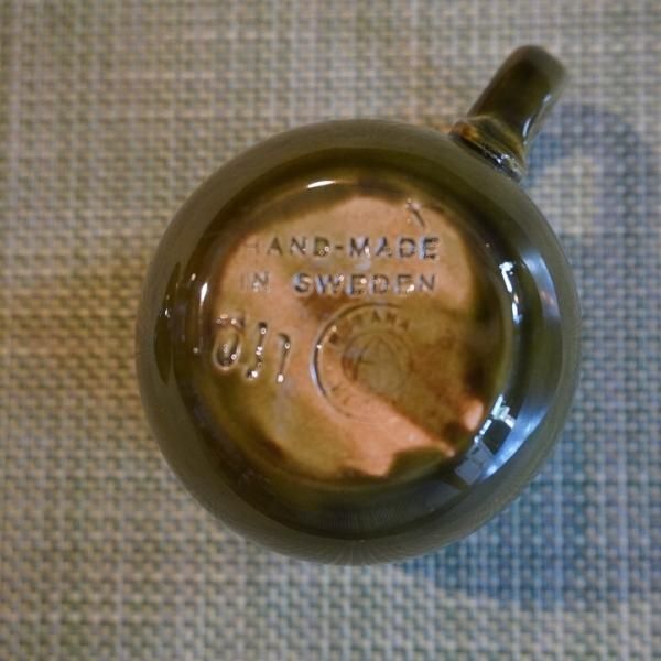 スウェーデンの陶器メーカーHoganas(ホガナス)社のミルク