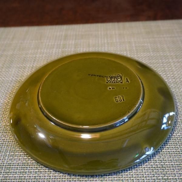 スウェーデンの陶器メーカーHoganas(ホガナス)社のデザートプレート