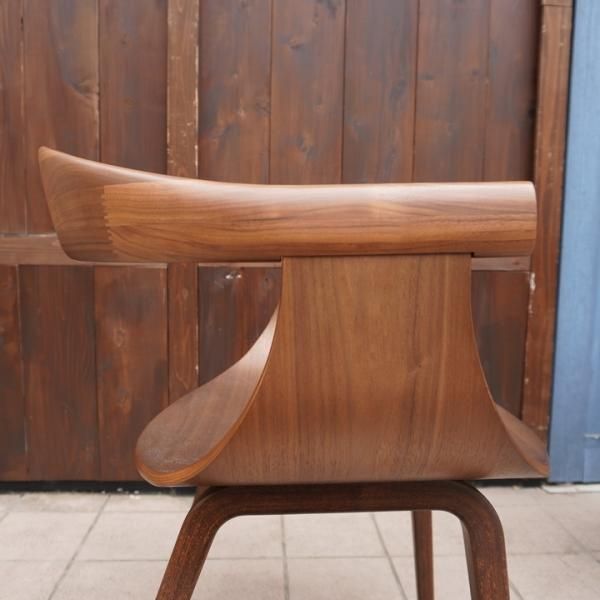 FUJI FURNITURE(冨士ファニチア)のnagi(ナギ)ウォールナット材 アーム
