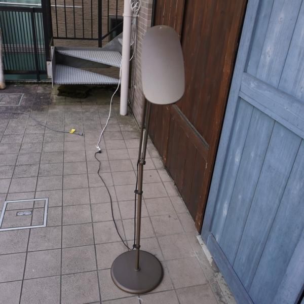 スワン電器(SWAN)のEXARM(エグザーム)LED フロアランプです スワン電器(SWAN)のEXARM(エグザーム)LED フロアランプです