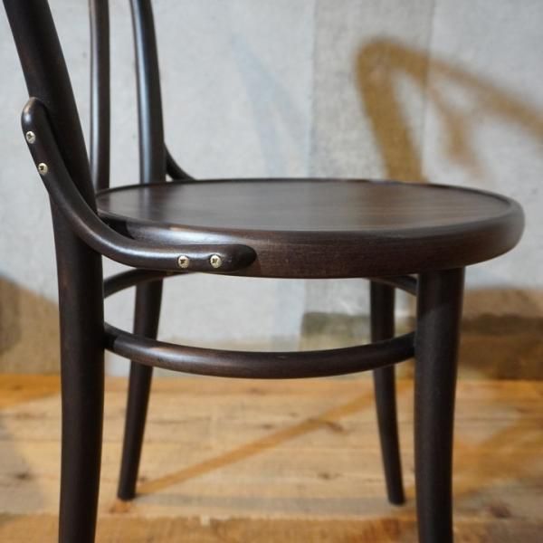 チェコのブランド TON FURNITURE(トーンファニチャー)よりNO.16 チェコのブランド TON FURNITURE(トーンファニチャー)よりNO.16