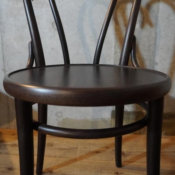 チェコのブランド TON FURNITURE(トーンファニチャー)よりNO.16 チェコのブランド TON FURNITURE(トーンファニチャー)よりNO.16