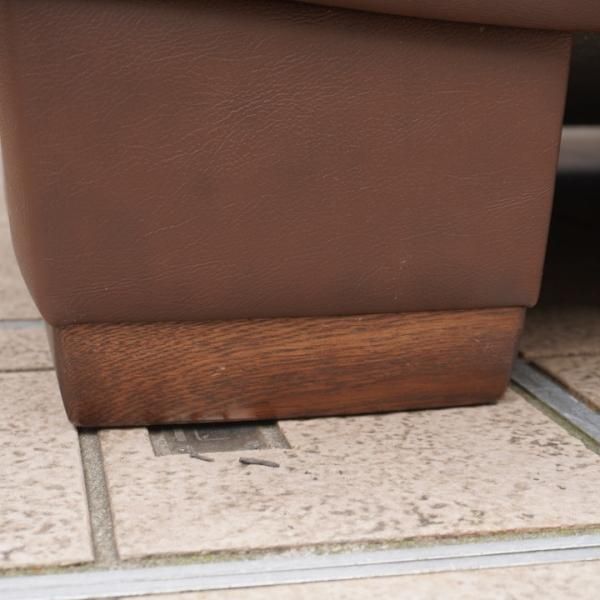 人気のkarimoku(カリモク家具)より本革を使用したZT86 2人掛け 人気のkarimoku(カリモク家具)より本革を使用したZT86 2人掛け