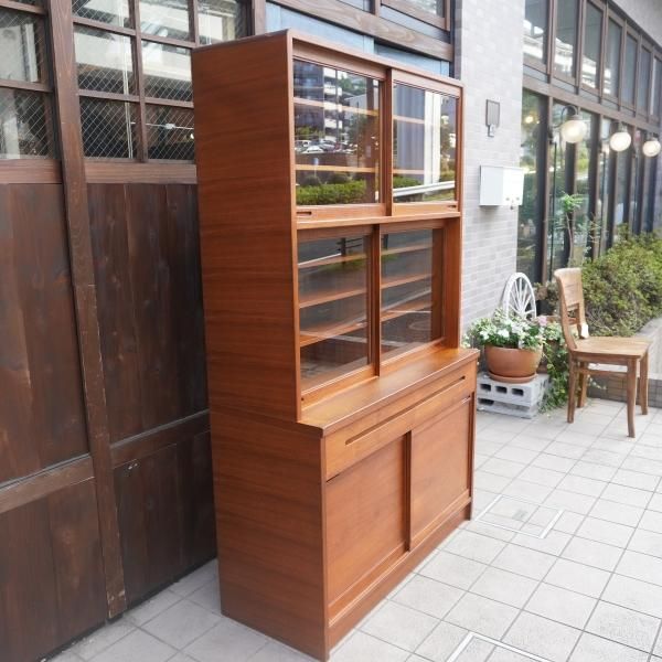 日田工芸のチーク材を使用した食器棚です♪北欧家具にも合わせ 日田工芸のチーク材を使用した食器棚です♪北欧家具にも合わせ