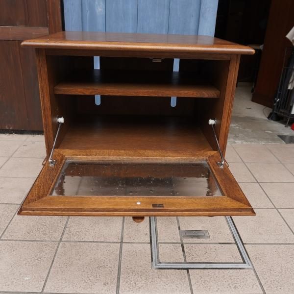 葉山ガーデン取扱いの北海道旭川家具メーカー勇峰工芸のナラ材を 葉山ガーデン取扱いの北海道旭川家具メーカー勇峰工芸のナラ材を