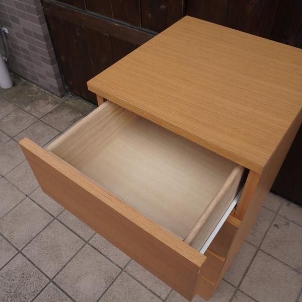 人気の無印良品(MUJI)のオーク材を使用したチェスト・4段です 人気の無印良品(MUJI)のオーク材を使用したチェスト・4段です