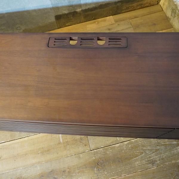 IDC OTSUKA(大塚家具)のリヴァー ウォールナット材テレビボード IDC OTSUKA(大塚家具)のリヴァー ウォールナット材テレビボード