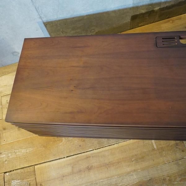 IDC OTSUKA(大塚家具)のリヴァー ウォールナット材テレビボード IDC OTSUKA(大塚家具)のリヴァー ウォールナット材テレビボード
