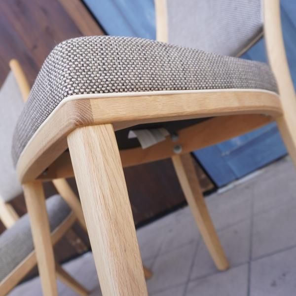 karimoku(カリモク家具)のCT3755ダイニングチェア2脚セットです karimoku(カリモク家具)のCT3755ダイニングチェア2脚セットです