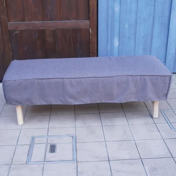 ウニコ　ベンチ unico(ウニコ)の木目を際立たせ、ホワイトウォッシュ塗装が魅力