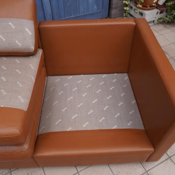 Knoll(ノル)よりCharles Pfister(チャールズ・フィスター)による Knoll(ノル)よりCharles Pfister(チャールズ・フィスター)による