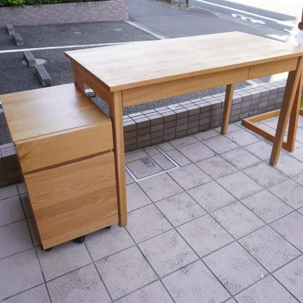 無印良品 オーク無垢材デスク 摩訶不思議 無印良品 オーク無垢材デスク 摩訶不思議