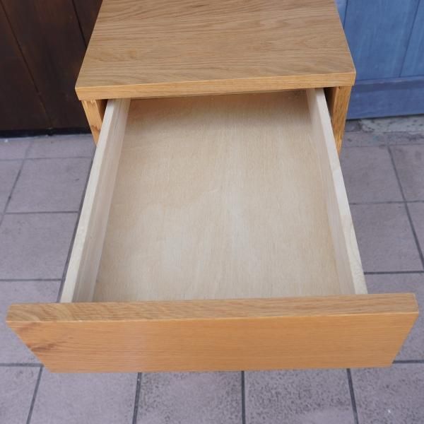 人気のMUJI(無印良品)のオーク無垢材 デスクワゴンです 人気のMUJI(無印良品)のオーク無垢材 デスクワゴンです
