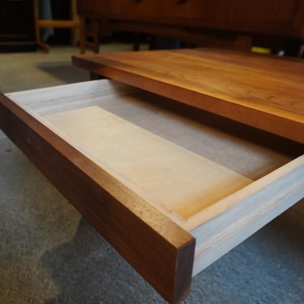 【廃盤・希少】無印良品 無垢材ウォールナットテーブル W180cm 再仕上げ 廃盤・希少】無印良品 無垢材ウォールナットテーブル W180cm 再仕上げ