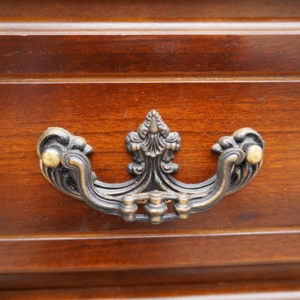 Karimoku(カリモク家具)の人気シリーズCOLONIAL(コロニアル)の
