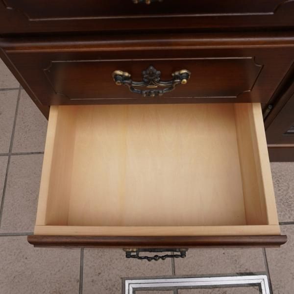 Karimoku(カリモク家具)の人気シリーズCOLONIAL(コロニアル)の Karimoku(カリモク家具)の人気シリーズCOLONIAL(コロニアル)の