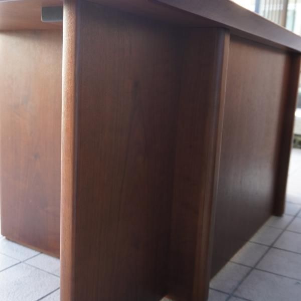 値下げ/IDC OTSUKA(大塚家具)取扱いパラダイムシリーズの書斎机 値下げ/IDC OTSUKA(大塚家具)取扱いパラダイムシリーズの書斎机