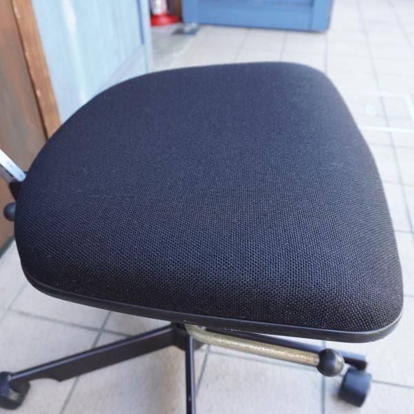 Jorgen Rasmussen(ヨルゲン・ラスムッセン)デザイン KEVI Chair Jorgen Rasmussen(ヨルゲン・ラスムッセン)デザイン KEVI Chair