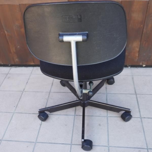 Jorgen Rasmussen(ヨルゲン・ラスムッセン)デザイン KEVI Chair Jorgen Rasmussen(ヨルゲン・ラスムッセン)デザイン KEVI Chair