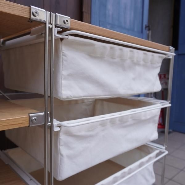 無印良品(MUJI)のオーク材 4段帆布バスケット付きステンレス 無印良品(MUJI)のオーク材 4段帆布バスケット付きステンレス