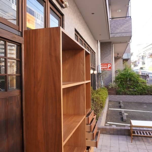 人気の無印良品(MUJI)のウォールナット材 5段・2列スタッキング 人気の無印良品(MUJI)のウォールナット材 5段・2列スタッキング