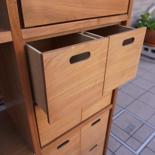 人気の無印良品(MUJI)のウォールナット材 5段・2列スタッキング 人気の無印良品(MUJI)のウォールナット材 5段・2列スタッキング