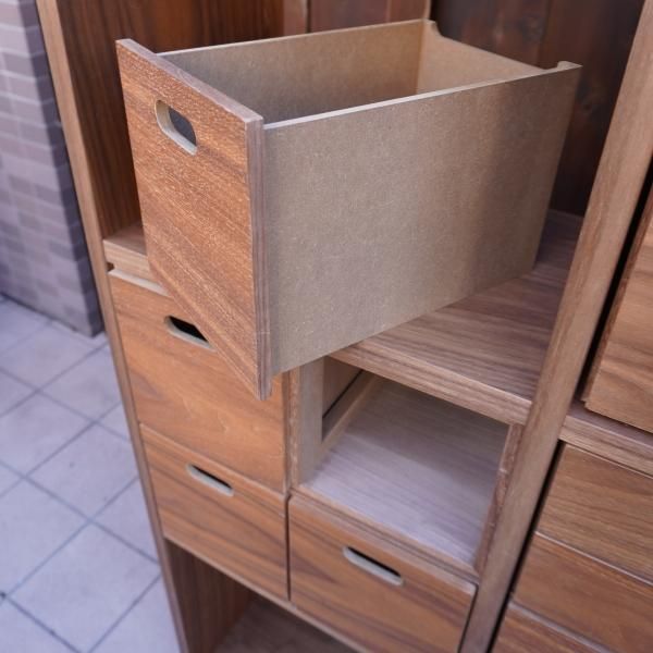 人気の無印良品(MUJI)のウォールナット材 5段・3列スタッキング 人気の無印良品(MUJI)のウォールナット材 5段・3列スタッキング