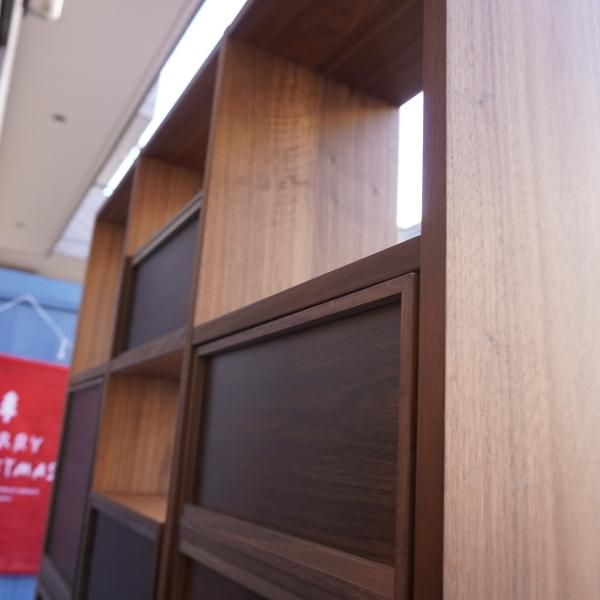 人気の無印良品(MUJI)のウォールナット材 5段・3列スタッキング 人気の無印良品(MUJI)のウォールナット材 5段・3列スタッキング