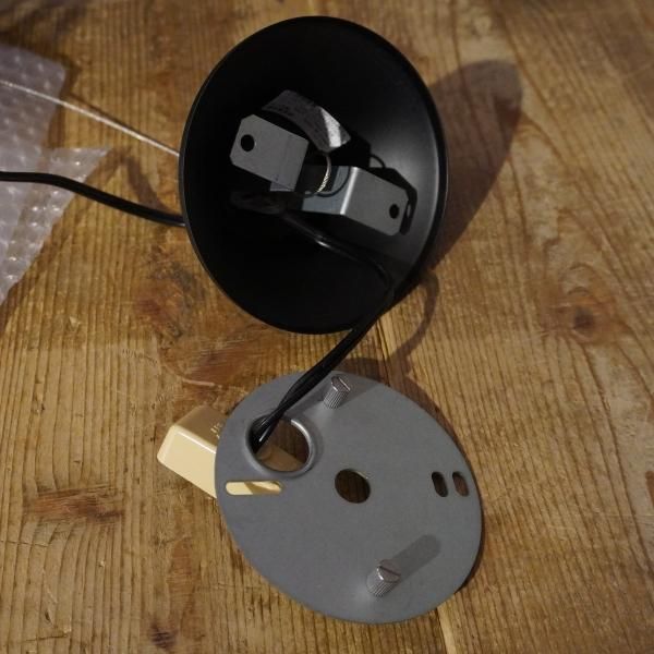 照明器具メーカー 遠藤照明のERP7454B ペンダントランプです。黒の