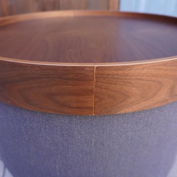 ACTUS(アクタス)で取り扱われているデンマークのブランドSOFTLINE(ソフトライン)のDRUMS POUF(ドラムス パフ)/ウォールナットです。トレーを外せばスツールになるリビングテーブル! - kokoelma -ココエルマ- 雑貨・中古家具・北欧家具・アンティーク家具の通販 ACTUS(アクタス)で取り扱われているデンマークのブランドSOFTLINE(ソフトライン)のDRUMS POUF(ドラムス パフ)/ウォールナットです。トレーを外せばスツールになるリビングテーブル! - kokoelma -ココエルマ- 雑貨・中古家具・北欧家具・アンティーク家具の通販