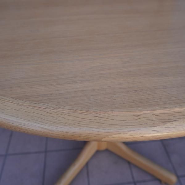 IDC OTSUKA(大塚家具)にて取り扱われているブランド秋田木工のT IDC OTSUKA(大塚家具)にて取り扱われているブランド秋田木工のT