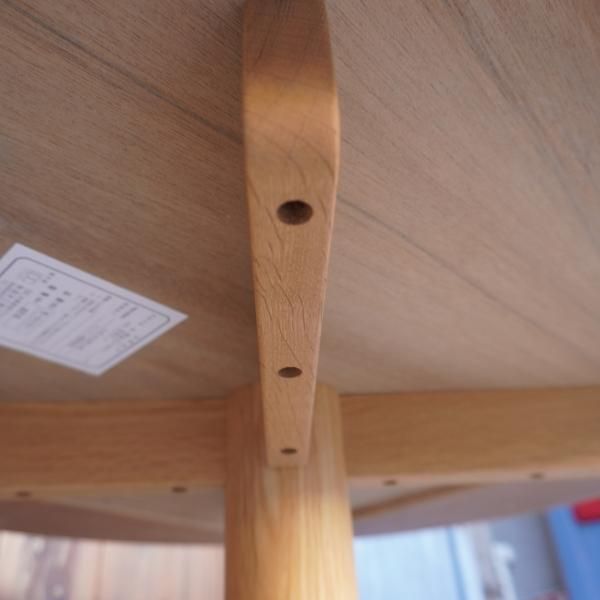 IDC OTSUKA(大塚家具)にて取り扱われているブランド秋田木工のT IDC OTSUKA(大塚家具)にて取り扱われているブランド秋田木工のT