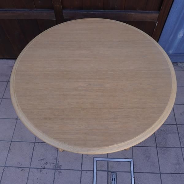 IDC OTSUKA(大塚家具)にて取り扱われているブランド秋田木工のT IDC OTSUKA(大塚家具)にて取り扱われているブランド秋田木工のT