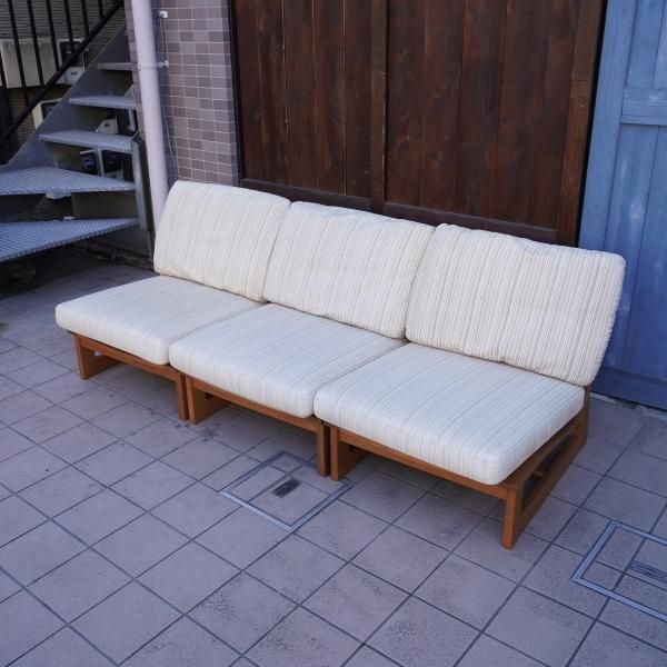 karimoku(カリモク家具)によるKIGUMI(木組)シリーズの2人掛け karimoku(カリモク家具)によるKIGUMI(木組)シリーズの2人掛け