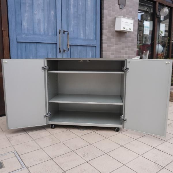 Cassina ixc.(カッシーナ イクスシー) のLOTUS(ロータス) 2ドア Cassina ixc.(カッシーナ イクスシー) のLOTUS(ロータス) 2ドア
