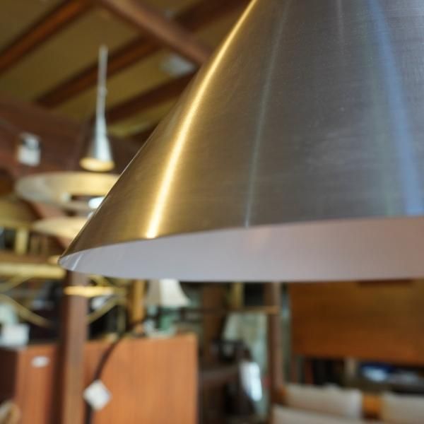 IDEE(イデー) BERG LAMP (ベルイランプ)です。スウェーデン語で IDEE(イデー) BERG LAMP (ベルイランプ)です。スウェーデン語で