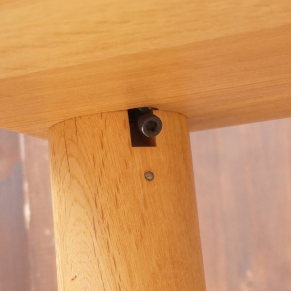 柏木工 シガーロ オーク無垢材 ダイニングテーブル 北欧スタイル 飛騨家具