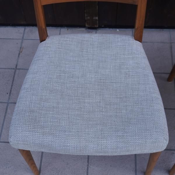 karimoku(カリモク家具)のCT6155ダイニングチェアー2脚セット karimoku(カリモク家具)のCT6155ダイニングチェアー2脚セット