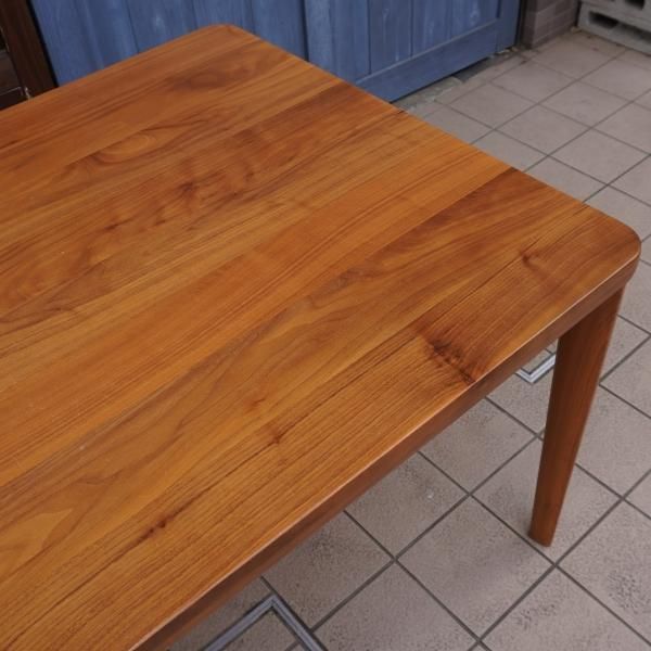 karimoku(カリモク家具)のウォールナット材を使用したDU5325 karimoku(カリモク家具)のウォールナット材を使用したDU5325