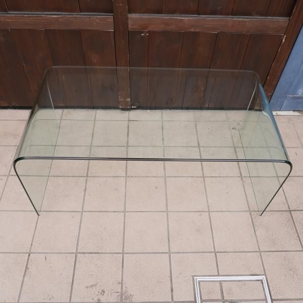 値下げ/IDC OTSUKA(大塚家具)のガラス センターテーブルです 値下げ/IDC OTSUKA(大塚家具)のガラス センターテーブルです