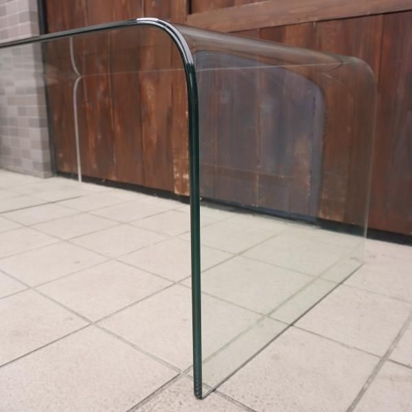 値下げ/IDC OTSUKA(大塚家具)のガラス センターテーブルです