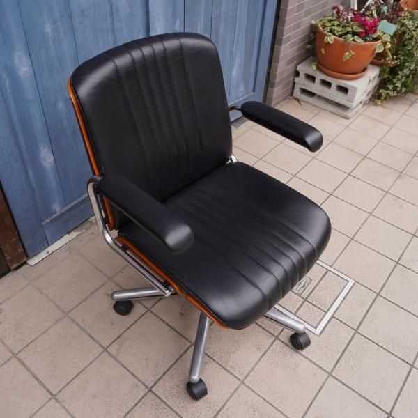 スイスのgiroflex (ジロフレックス)より人気のBRASA(ブラサ スイスのgiroflex (ジロフレックス)より人気のBRASA(ブラサ