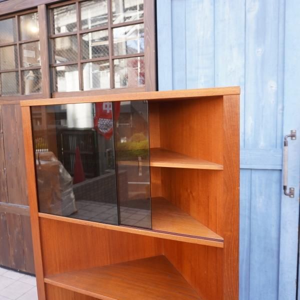 値下げ/デンマーク製のチーク材を使用したコーナーキャビネット 値下げ/デンマーク製のチーク材を使用したコーナーキャビネット