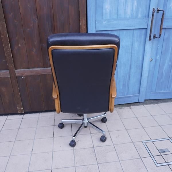 老舗家具メーカーHAMAMOTO(浜本工芸)のナラ無垢材を使用したDSA 老舗家具メーカーHAMAMOTO(浜本工芸)のナラ無垢材を使用したDSA