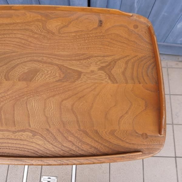 イギリスercol(アーコール)社のエルム無垢材を使用したトロリー イギリスercol(アーコール)社のエルム無垢材を使用したトロリー