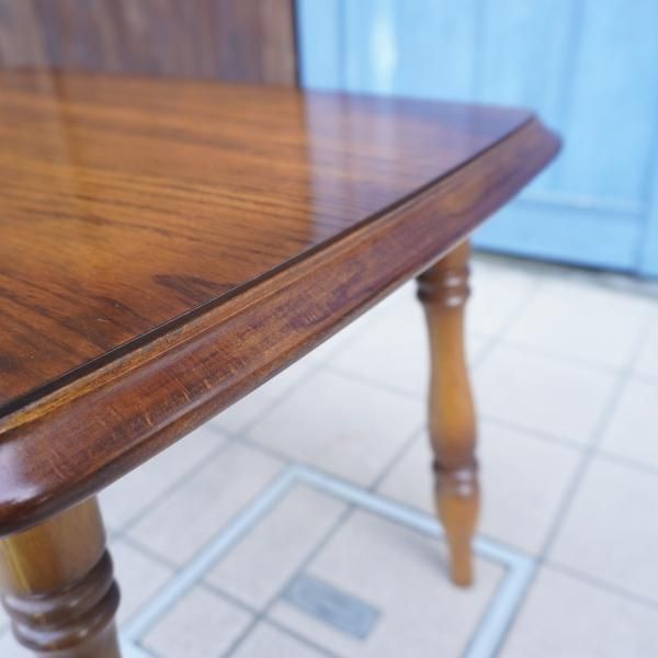 Karimoku(カリモク家具)のCOLONIAL(コロニアル)シリーズ サイド
